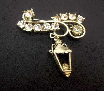 Vintage Brooch Lantern Rhinestones