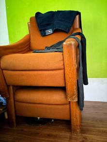 let go sofa’s