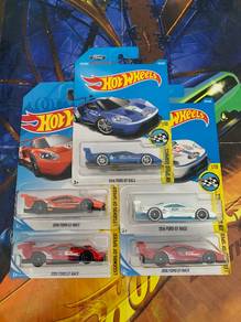 Hot Wheels 2016 Ford GT Race Set