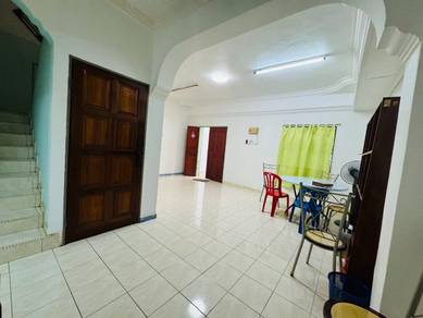 2-storey Terraced House For Sale in Karak,PHG