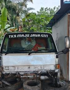 cabin isuzu NHR 1 tan