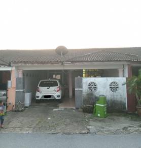 Terraced House For Sale in Pekan,PHG