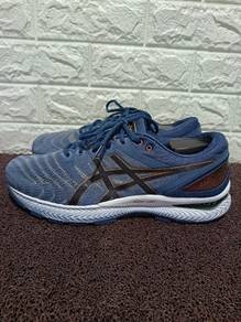 Uk10 ASICS Gel-Nimbus 22