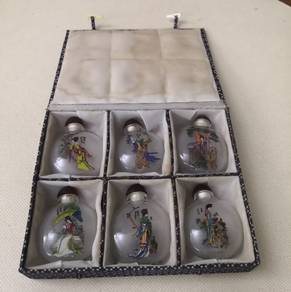 Oriental snuff bottle 6