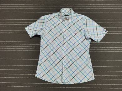 BURBERRY black label buttons up M 2109