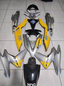 ORIGINAL COVER SET Honda VARIO 150 SILVER KUNING