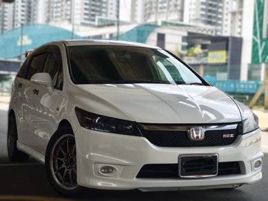 Honda Stream i-VTEC RSZ in Seri Kembangan, SGR