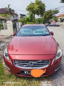 Volvo S60 T4 in Bandar Utama, SGR
