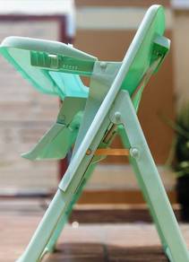 WTS Baby High Chair + FREE Baby Bottles