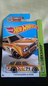 Hotwheels Datsun bluebird 510 wagon not Tomica