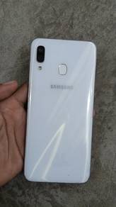 Samsung Galaxy A30