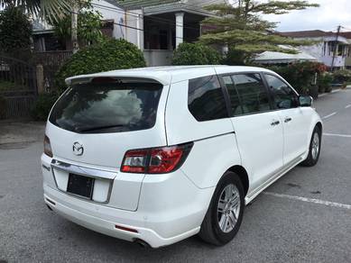 2011 Mazda 8