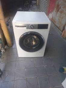 Jenama bosch front load hot washer 10kg inverter