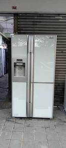 Hitachi side by side 2 door fridge peti sejuk 584L