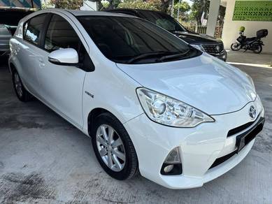 Toyota Prius c (HYBRID) in Jelutong, PNG