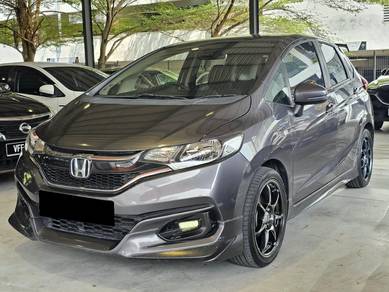 Honda Jazz Hybrid HYBRID in Seri Kembangan, SGR