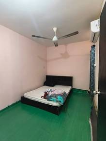 Apartment For Rent in Country Heights