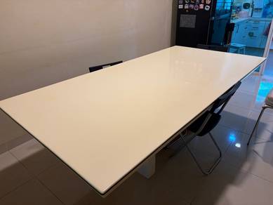 marble dining table