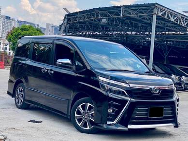 Toyota Voxy ZS KIRAMEKI in Serdang, KUL