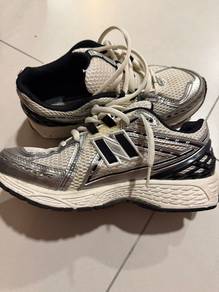 New Balance 1906R Silver