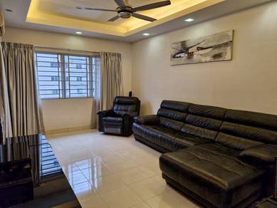 Condominium For Sale in Koi Kinrara