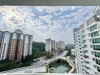 Condominium For Sale in Flora Rosa