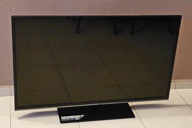 50-inch Panasonic Viera (TH-L50BL6K)