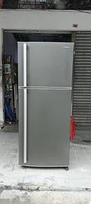 Hitachi fridge refrigerator peti ais peti sejuk