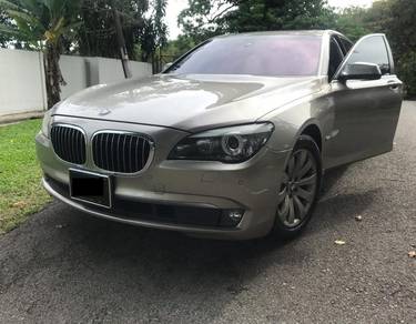 BMW 730Li 30Li in City Centre, KUL
