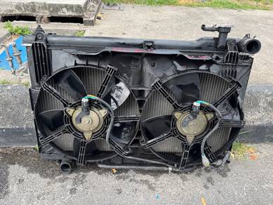 No 28-3-3 Skyline V35 350gt Radiator Complete Jpn