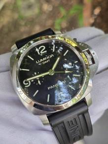 panerai pam320