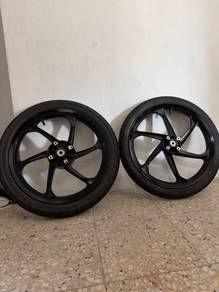 Rim OM V8