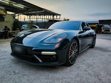 2016 Porsche Panamera TURBO