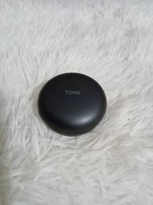 LG TONE Free FP9