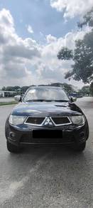 Mitsubishi Triton in Sungai Besi, KUL