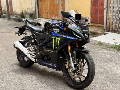 Yamaha R15