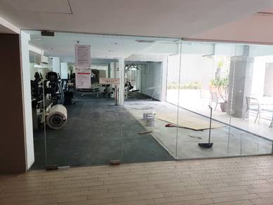 GLASS WALL JENIS KALIS PECAH l 12mm clear glass