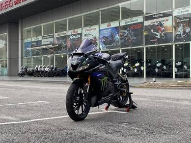 Yamaha R15
