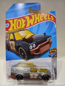 Hot Wheels Treasure Hunt Time Shifter HW Metro