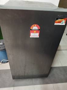 peti ais sharp 1 pintu.