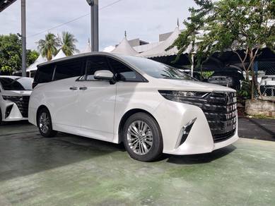 Toyota Alphard Z in Kayu Ara, SGR