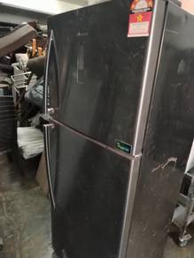 Hisense 2 Door Inverter Fridge TF688