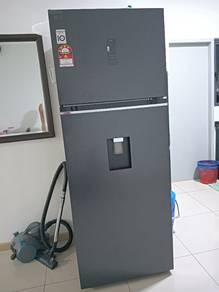 peti sejuk LG / washer machine LG 
