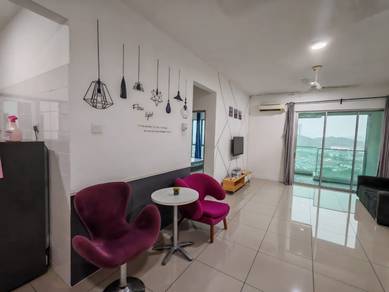 Condominium For Rent in Silk Residence