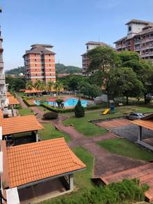 Condominium For Rent in Evergreen Park