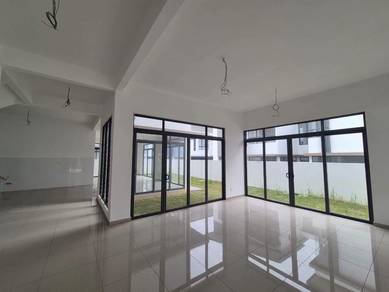 Semi-Detached House For Sale in Ayer Keroh,MLK