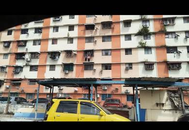Flat For Sale in Taman Batu Permai