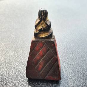 Buddha amulet, high base, wood carving