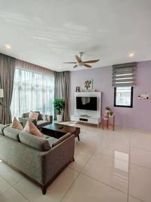 Semi-Detached House For Rent in Batu Ferringhi,PNG