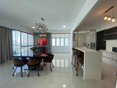 Condominium For Rent in Gurney Paragon